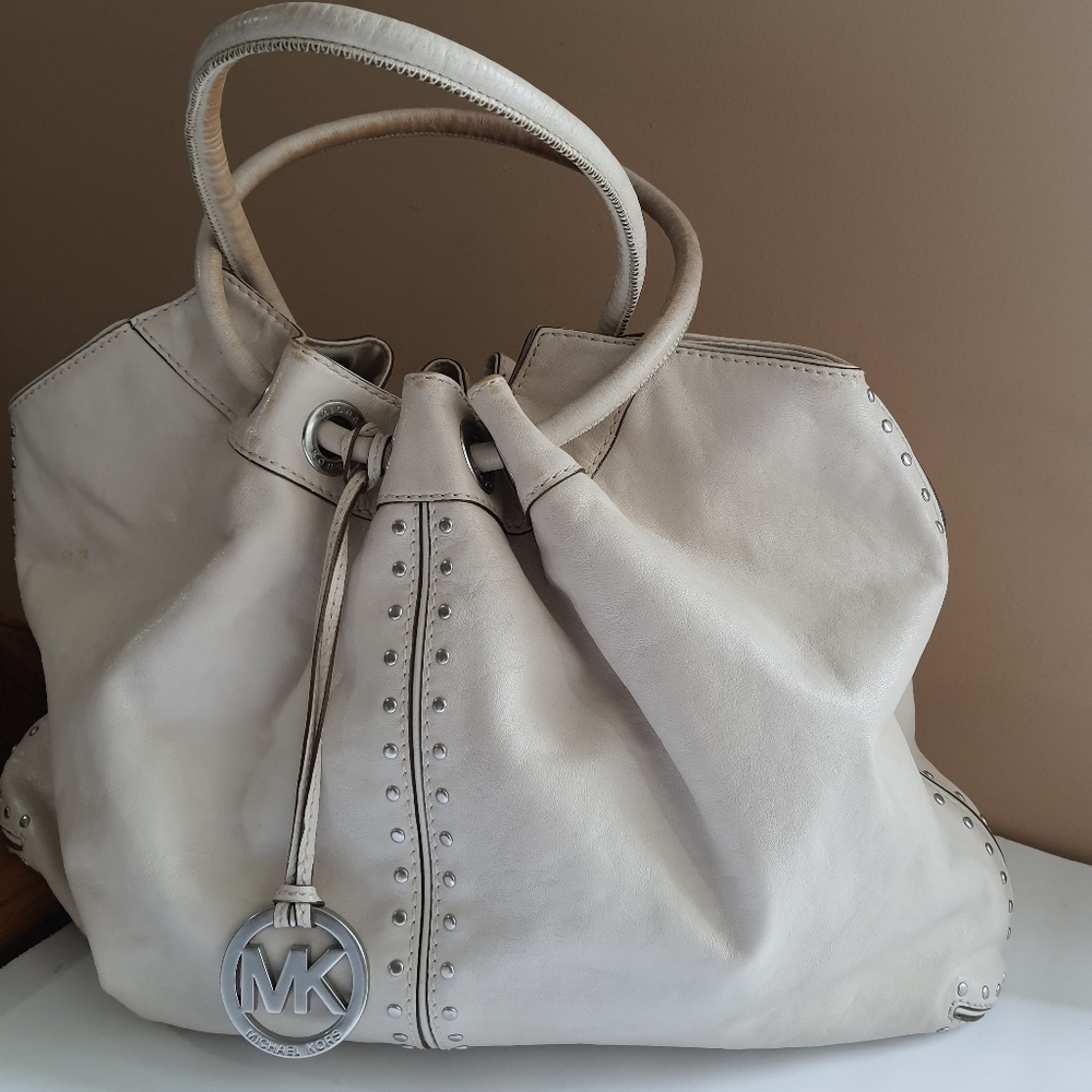 Michael Kors Astor Hobo/Shoulder Ring Bag